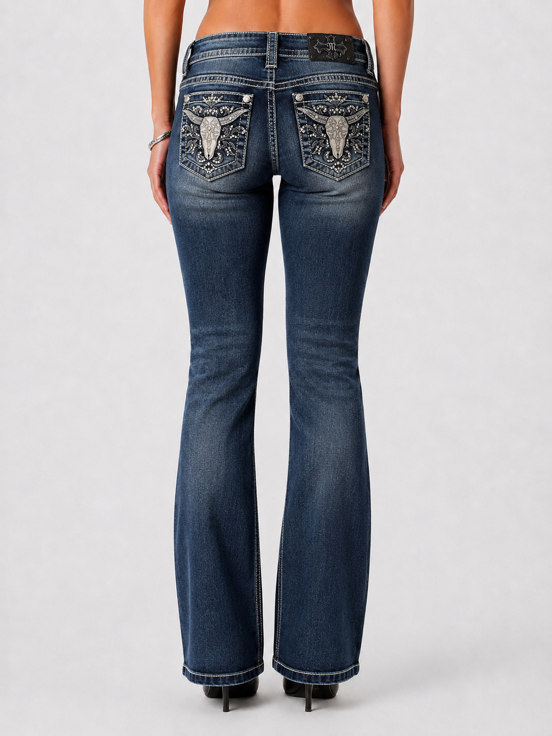 M9716B - Bootcut Jeans