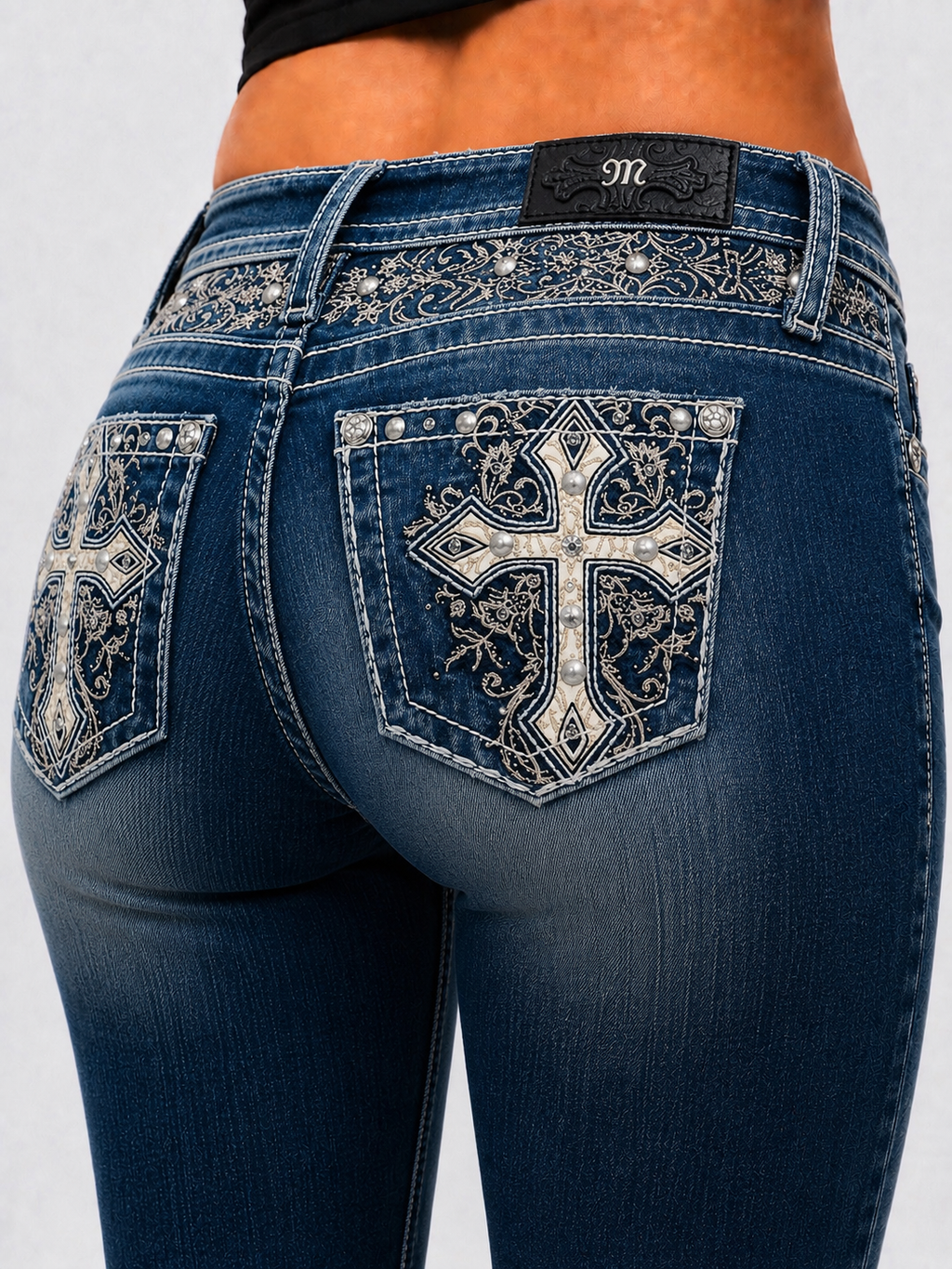 M9725B - Bootcut Jeans