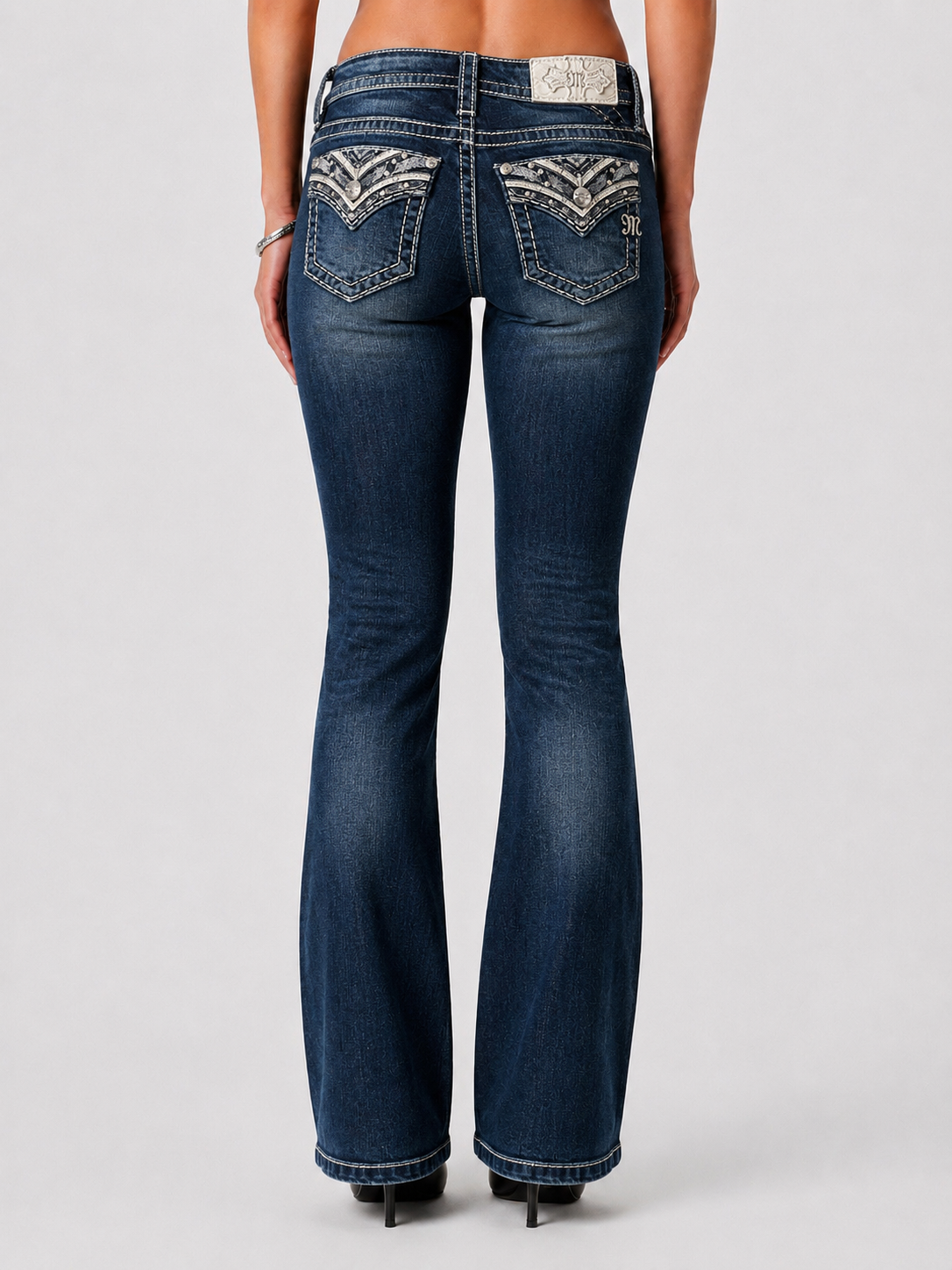 M9723B - Bootcut Jeans
