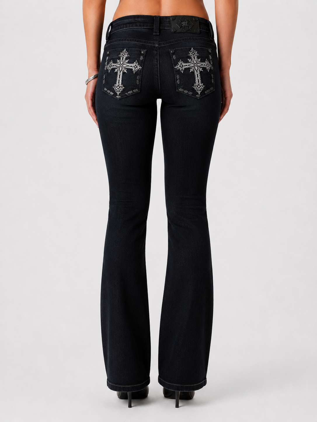 M9711B - Bootcut Jeans