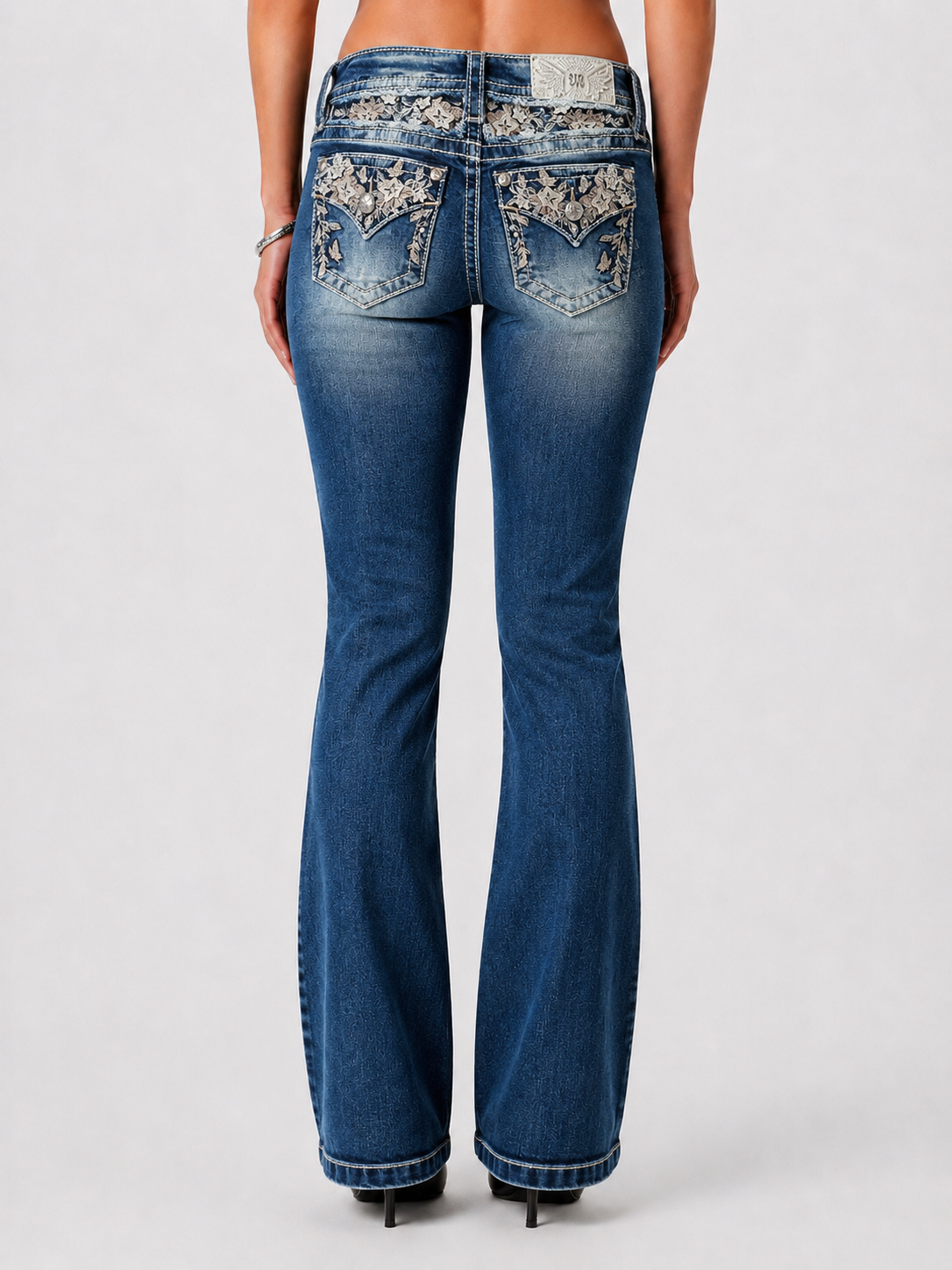 M9609BL - Bootcut Jeans